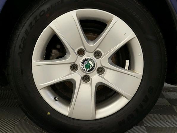 Skoda Octavia II (A5) Рестайлинг с пробегом 2012 года, цена 719 000 рублей, 249205 км, лифтбек, Автокод Объявления