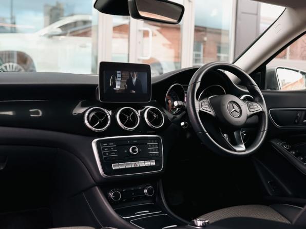 Mercedes-Benz CLA I (C117 X117) Рестайлинг с пробегом 2018 года, цена 2 415 000 рублей, 21910 км, универсал, Автокод Объявления