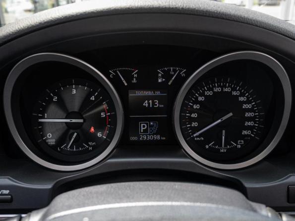 Toyota Land Cruiser 200 Series Рестайлинг 1 с пробегом 2013 года, цена 3 620 000 рублей, 293098 км, внедорожник, Автокод Объявления