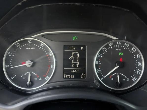 Skoda Octavia II (A5) Рестайлинг с пробегом 2011 года, цена 818 000 рублей, 197597 км, лифтбек, Автокод Объявления