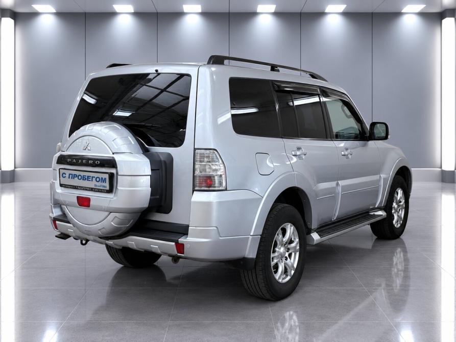 Mitsubishi Pajero IV Рестайлинг 1 Москва  - изображение 4