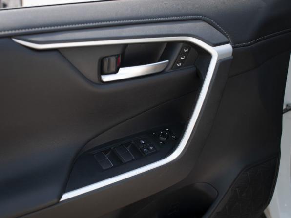 Toyota RAV4 V (XA50) с пробегом 2020 года, цена 3 800 000 рублей, 117311 км, внедорожник, Автокод Объявления
