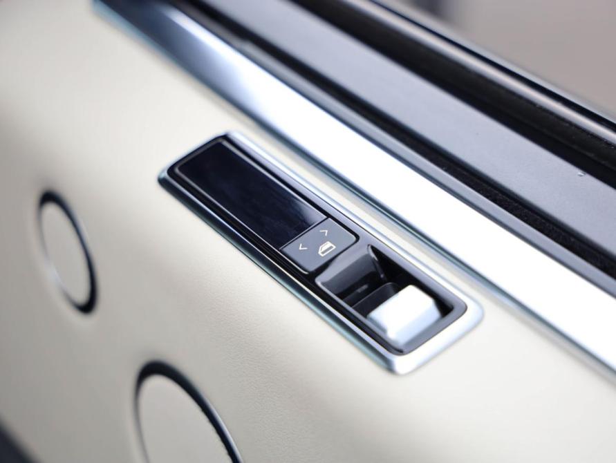 Land Rover Range Rover IV Рестайлинг Санкт-Петербург  - изображение 15