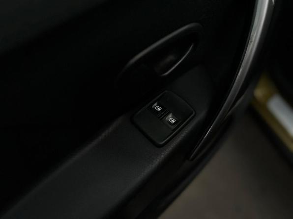 Renault Sandero II с пробегом 2017 года, цена 1 050 000 рублей, 59390 км, хэтчбек, Автокод Объявления