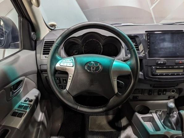 Toyota Hilux VII Рестайлинг с пробегом 2013 года, цена 2 295 000 рублей, 230572 км, offers.body_type.unknown, Автокод Объявления