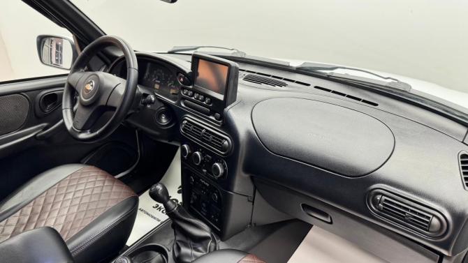 Chevrolet Niva I Рестайлинг с пробегом 2019 года, цена 790 000 рублей, 90000 км, внедорожник, Автокод Объявления