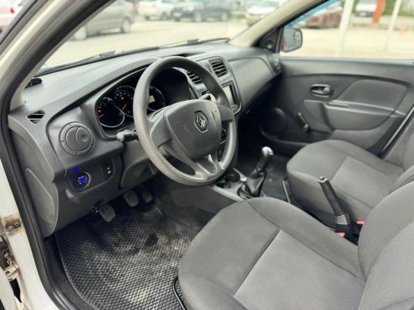 Renault Logan II Рестайлинг с пробегом 2018 года, цена 680 000 рублей, 105464 км, седан, Автокод Объявления