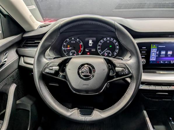 Skoda Octavia IV (A8) с пробегом 2021 года, цена 2 270 000 рублей, 76284 км, лифтбек, Автокод Объявления