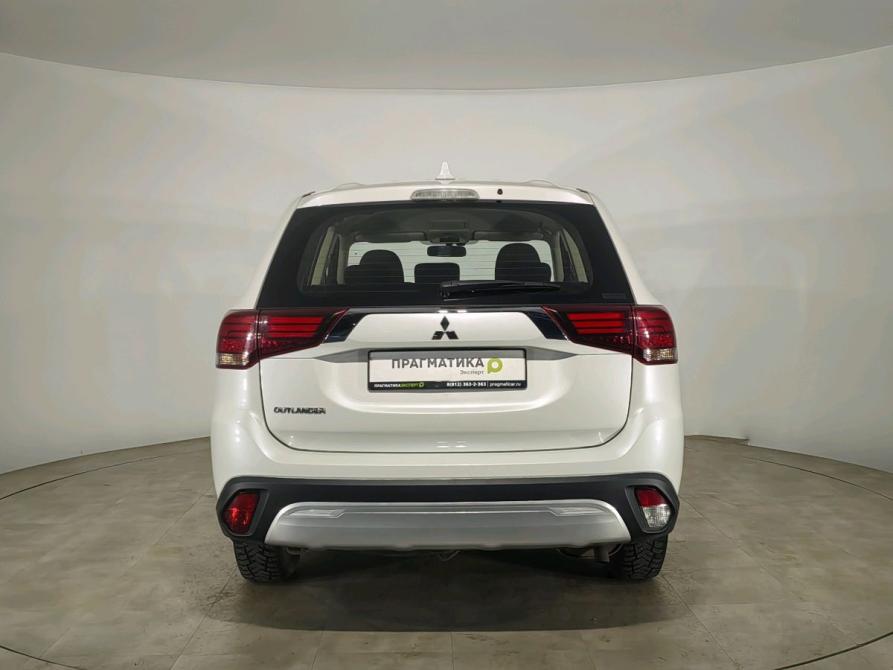 Mitsubishi Outlander III Рестайлинг 3 Санкт-Петербург  - изображение 6