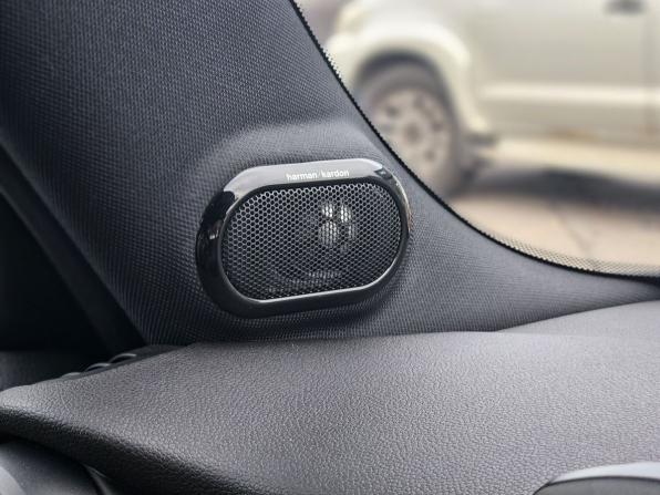 Mini Hatch III (F55/F56) Рестайлинг с пробегом 2020 года, цена 2 500 000 рублей, 94604 км, хэтчбек, Автокод Объявления