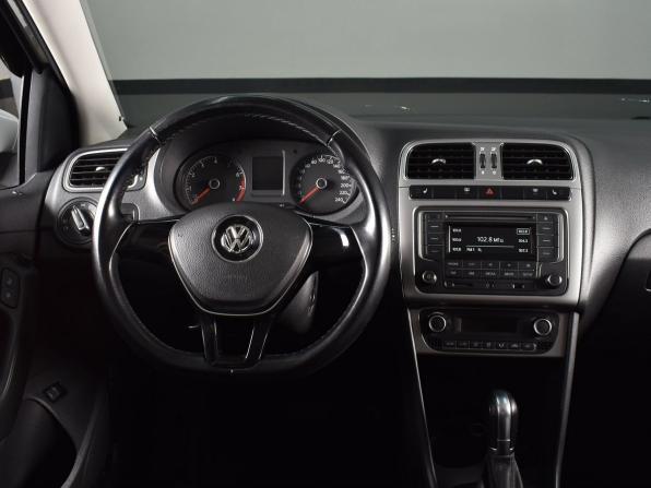 Volkswagen Polo V Рестайлинг с пробегом 2017 года, цена 1 364 995 рублей, 56252 км, седан, Автокод Объявления