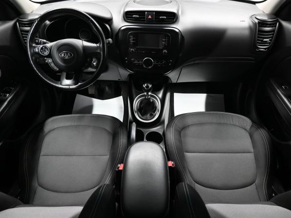 Kia Soul II Рестайлинг с пробегом 2017 года, цена 1 615 000 рублей, 60670 км, хэтчбек, Автокод Объявления