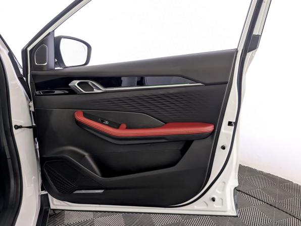 Geely Coolray I Рестайлинг с пробегом 2023 года, цена 2 060 000 рублей, 49909 км, внедорожник, Автокод Объявления