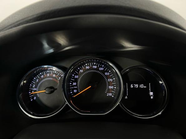 Renault Logan II Рестайлинг с пробегом 2021 года, цена 1 185 000 рублей, 67000 км, седан, Автокод Объявления