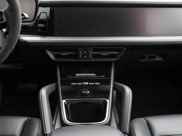 Porsche Cayenne III Рестайлинг с пробегом 2024 года, цена 13 898 000 рублей, 34331 км, внедорожник, Автокод Объявления