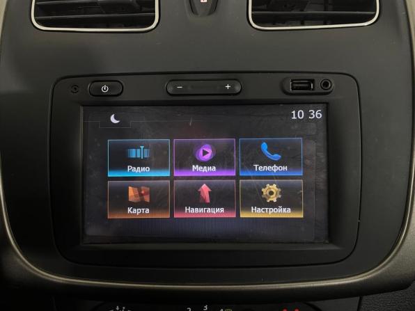 Renault Sandero II с пробегом 2015 года, цена 875 000 рублей, 98218 км, хэтчбек, Автокод Объявления