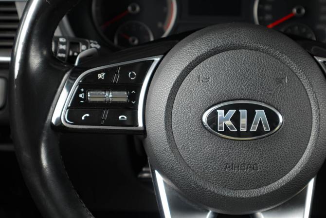 Kia Optima IV Рестайлинг с пробегом 2020 года, цена 2 159 000 рублей, 116000 км, седан, Автокод Объявления