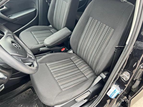 Volkswagen Polo V Рестайлинг с пробегом 2019 года, цена 1 453 100 рублей, 93432 км, седан, Автокод Объявления