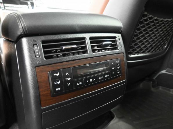 Toyota Land Cruiser 200 Series Рестайлинг 2 с пробегом 2020 года, цена 7 949 000 рублей, 55382 км, внедорожник, Автокод Объявления
