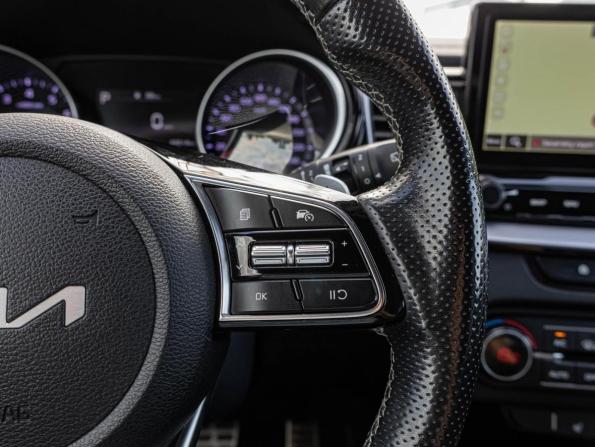 Kia Ceed III Рестайлинг с пробегом 2021 года, цена 2 120 000 рублей, 69014 км, универсал, Автокод Объявления