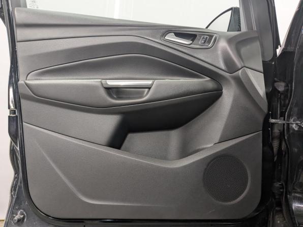 Ford Kuga II Рестайлинг с пробегом 2019 года, цена 1 999 000 рублей, 89130 км, внедорожник, Автокод Объявления