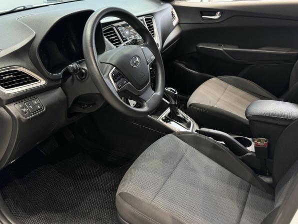 Hyundai Solaris II Рестайлинг с пробегом 2020 года, цена 1 570 000 рублей, 27697 км, седан, Автокод Объявления