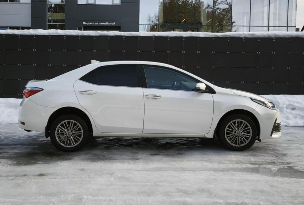 Toyota Corolla XI (E160 E170 E180) Рестайлинг 1 Сыктывкар  - изображение 5