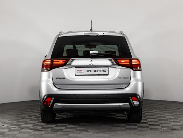 Mitsubishi Outlander III Рестайлинг 2 с пробегом 2015 года, цена 1 599 000 рублей, 224681 км, внедорожник, Автокод Объявления