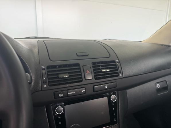 Toyota Avensis II Рестайлинг с пробегом 2006 года, цена 949 000 рублей, 184115 км, седан, Автокод Объявления