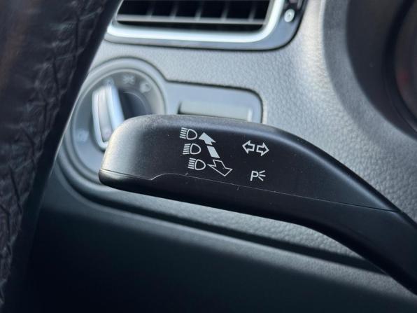 Volkswagen Polo V Рестайлинг с пробегом 2018 года, цена 985 000 рублей, 128302 км, седан, Автокод Объявления