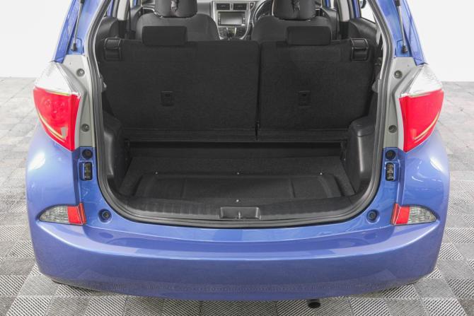 Toyota Ractis II с пробегом 2010 года, цена 879 000 рублей, 173000 км, хэтчбек, Автокод Объявления