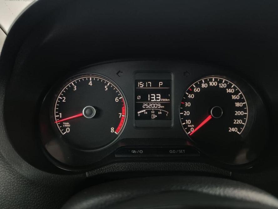 Volkswagen Polo V Рестайлинг Санкт-Петербург  - изображение 14