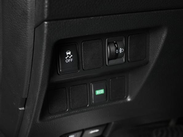 Nissan Qashqai II с пробегом 2016 года, цена 1 789 000 рублей, 100727 км, внедорожник, Автокод Объявления