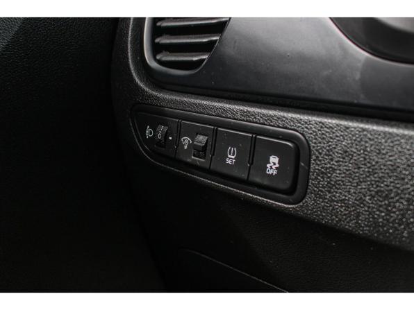 Kia Rio IV Рестайлинг с пробегом 2021 года, цена 1 736 600 рублей, 76220 км, хэтчбек, Автокод Объявления