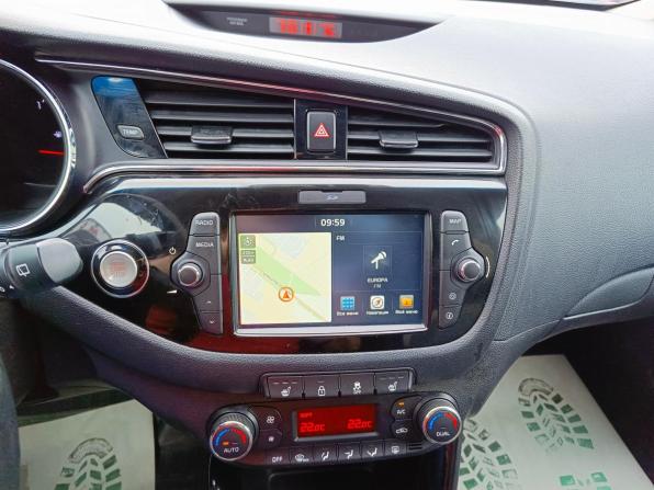 Kia Ceed II Рестайлинг с пробегом 2018 года, цена 1 599 995 рублей, 79760 км, хэтчбек, Автокод Объявления