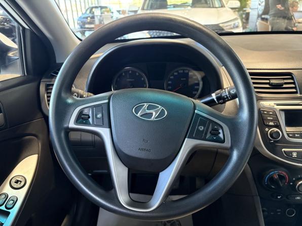 Hyundai Solaris I Рестайлинг с пробегом 2014 года, цена 962 000 рублей, 110101 км, седан, Автокод Объявления