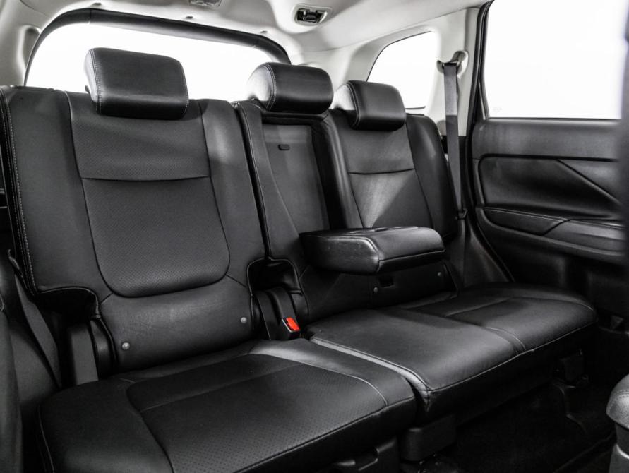 Mitsubishi Outlander III Рестайлинг 2 Санкт-Петербург  - изображение 23
