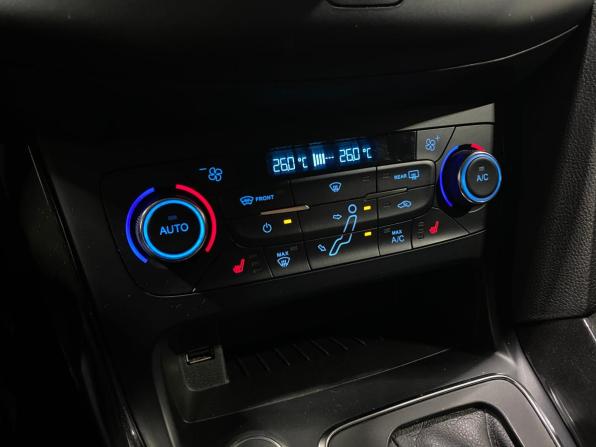 Ford Focus III Рестайлинг с пробегом 2018 года, цена 1 189 000 рублей, 156075 км, хэтчбек, Автокод Объявления