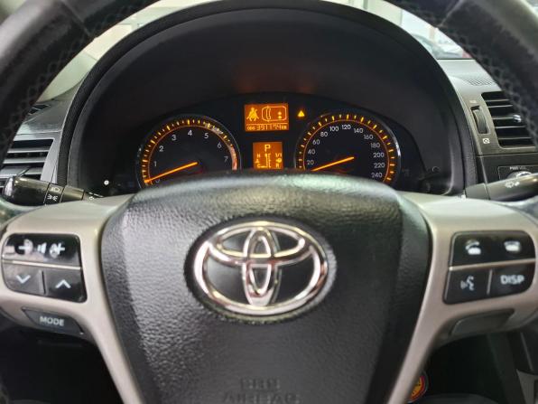 Toyota Avensis III с пробегом 2010 года, цена 800 000 рублей, 391000 км, седан, Автокод Объявления