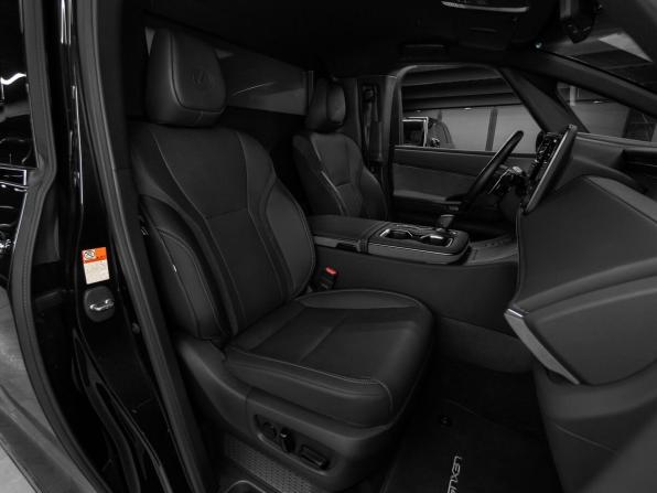 Lexus LM II с пробегом 2025 года, цена 13 895 000 рублей, 12905 км, минивэн, Автокод Объявления