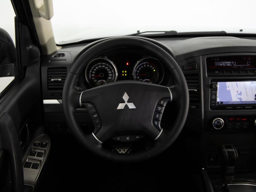 Mitsubishi Pajero IV Рестайлинг 1 Санкт-Петербург  - изображение 11