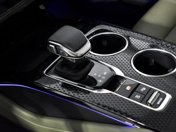 Hongqi HS3 с пробегом 2024 года, цена 3 065 000 рублей, 2716 км, внедорожник, Автокод Объявления