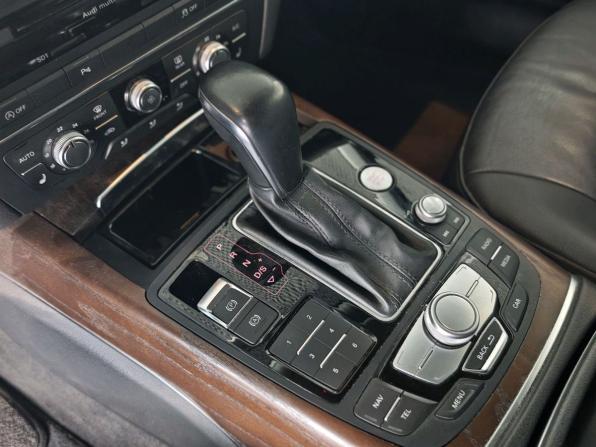 Audi A6 IV (C7) Рестайлинг с пробегом 2015 года, цена 1 965 000 рублей, 109500 км, седан, Автокод Объявления