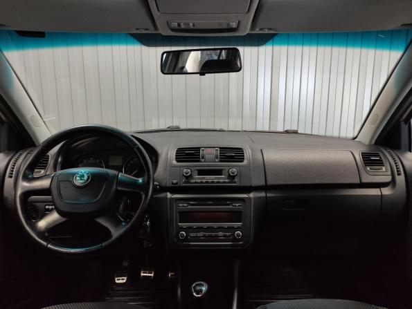 Skoda Fabia II Рестайлинг с пробегом 2010 года, цена 595 000 рублей, 168328 км, универсал, Автокод Объявления