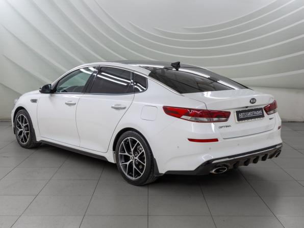 Kia Optima IV Рестайлинг с пробегом 2018 года, цена 1 918 000 рублей, 161489 км, седан, Автокод Объявления