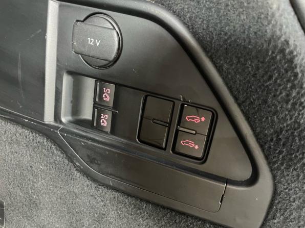 Volkswagen Touareg II с пробегом 2010 года, цена 1 240 000 рублей, 294605 км, внедорожник, Автокод Объявления