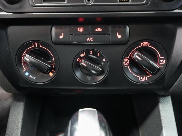 Volkswagen Jetta VI Рестайлинг с пробегом 2015 года, цена 1 122 000 рублей, 205000 км, седан, Автокод Объявления