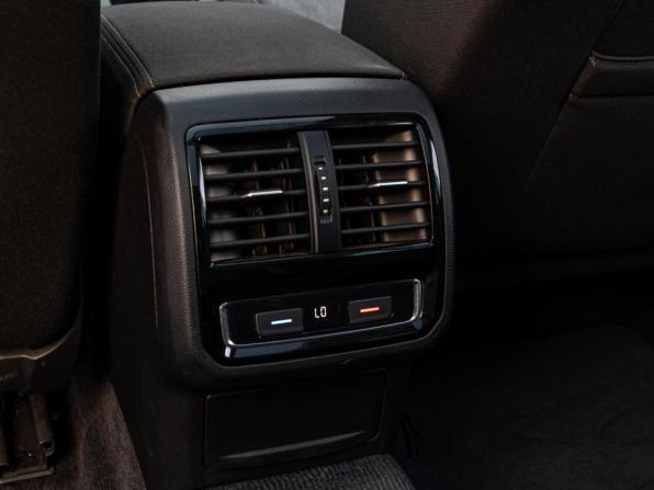 Volkswagen Passat B8 с пробегом 2019 года, цена 2 148 000 рублей, 121977 км, универсал, Автокод Объявления