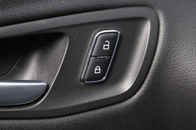 Ford Kuga II с пробегом 2013 года, цена 1 099 000 рублей, 175000 км, внедорожник, Автокод Объявления