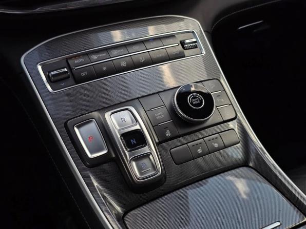 Hyundai Santa Fe IV Рестайлинг с пробегом 2021 года, цена 3 620 000 рублей, 65480 км, внедорожник, Автокод Объявления